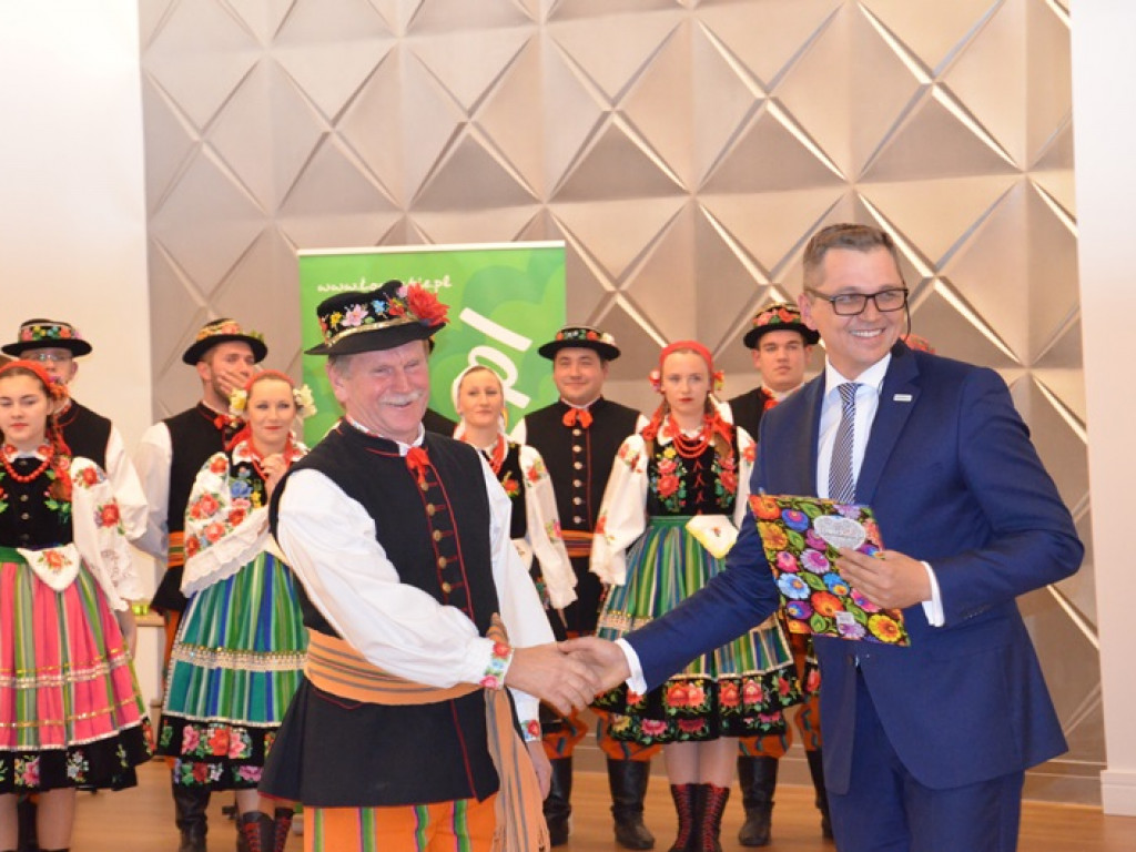 Pełna sala na promocji monografii zespołu Boczki Chełmońskie
