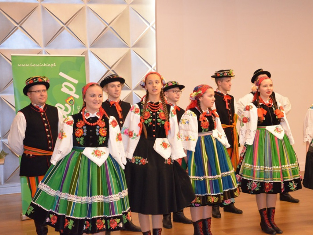 Pełna sala na promocji monografii zespołu Boczki Chełmońskie