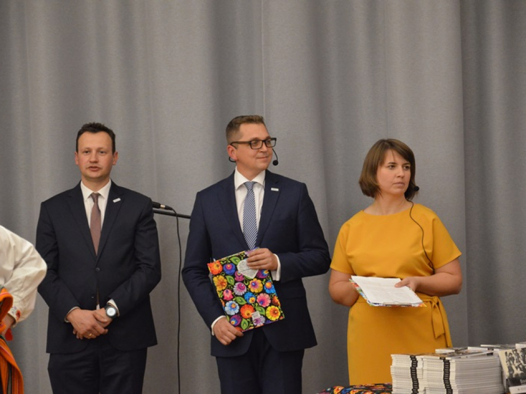 Pełna sala na promocji monografii zespołu Boczki Chełmońskie