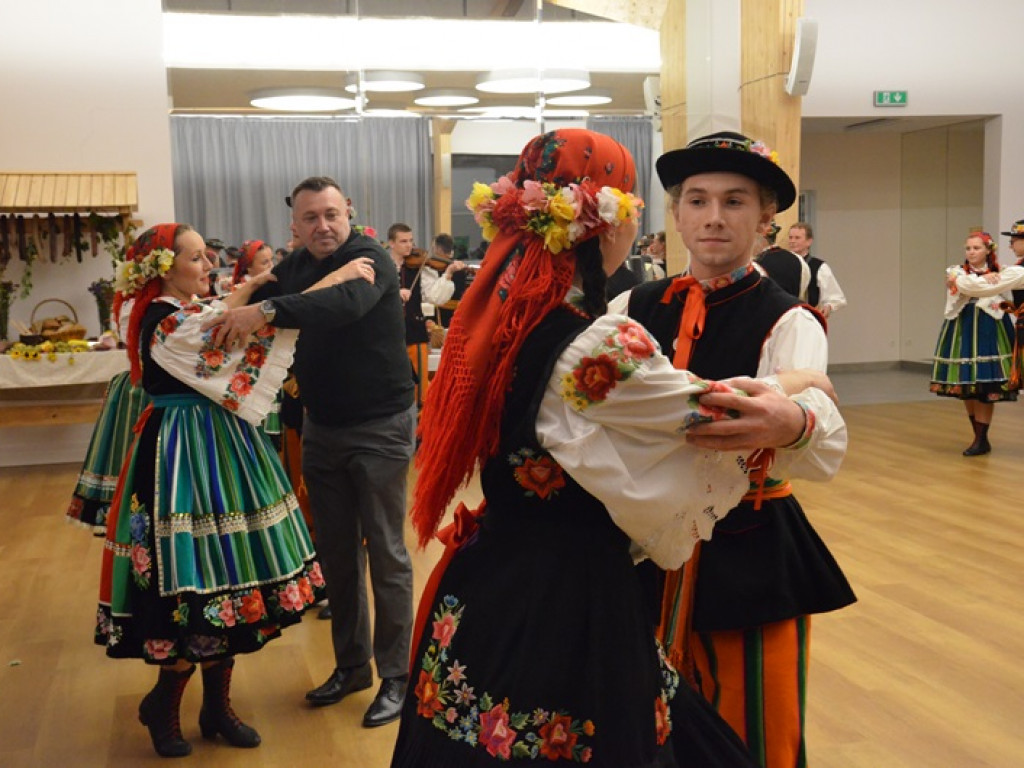 Pełna sala na promocji monografii zespołu Boczki Chełmońskie