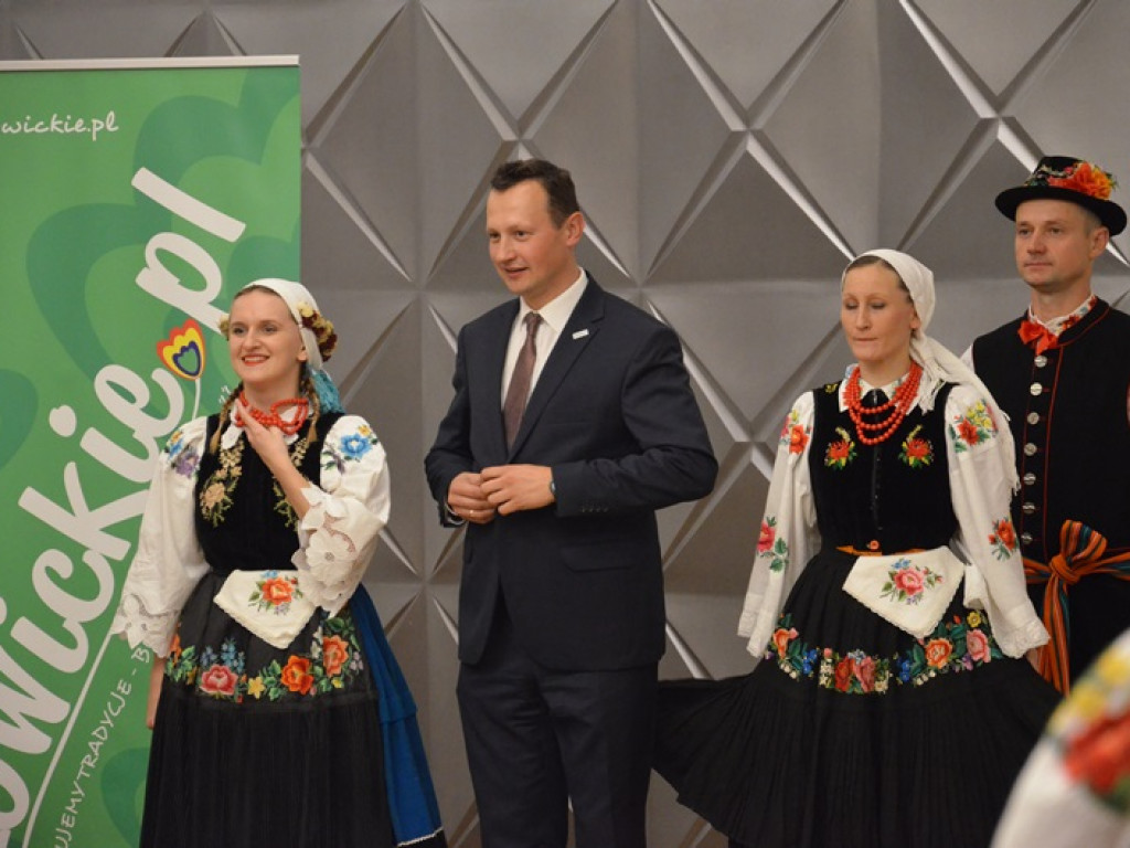 Pełna sala na promocji monografii zespołu Boczki Chełmońskie