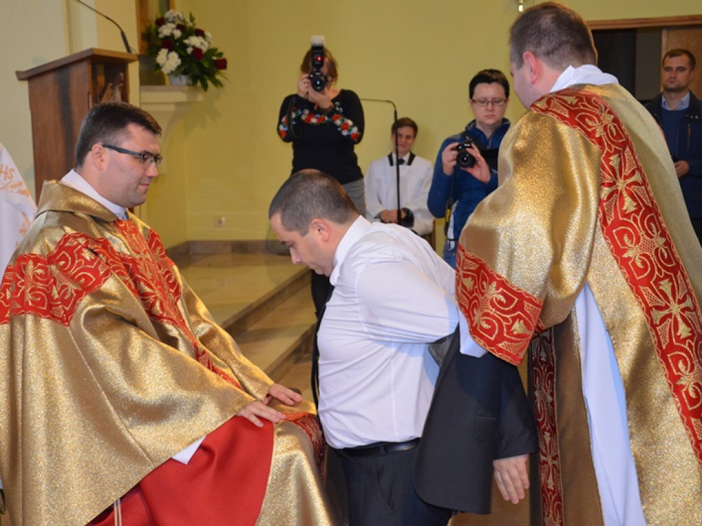 Obłóczyny 4 kleryków w łowickim seminarium
