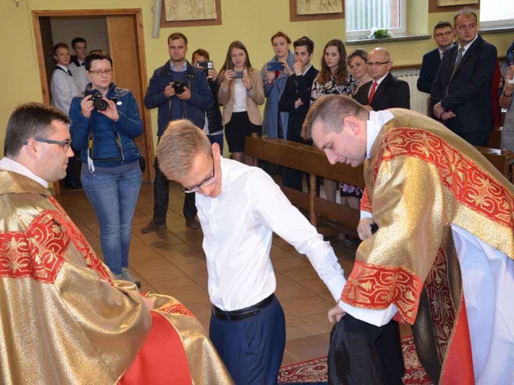 Obłóczyny 4 kleryków w łowickim seminarium