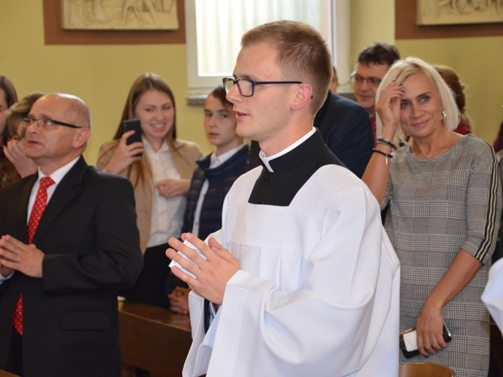 Obłóczyny 4 kleryków w łowickim seminarium