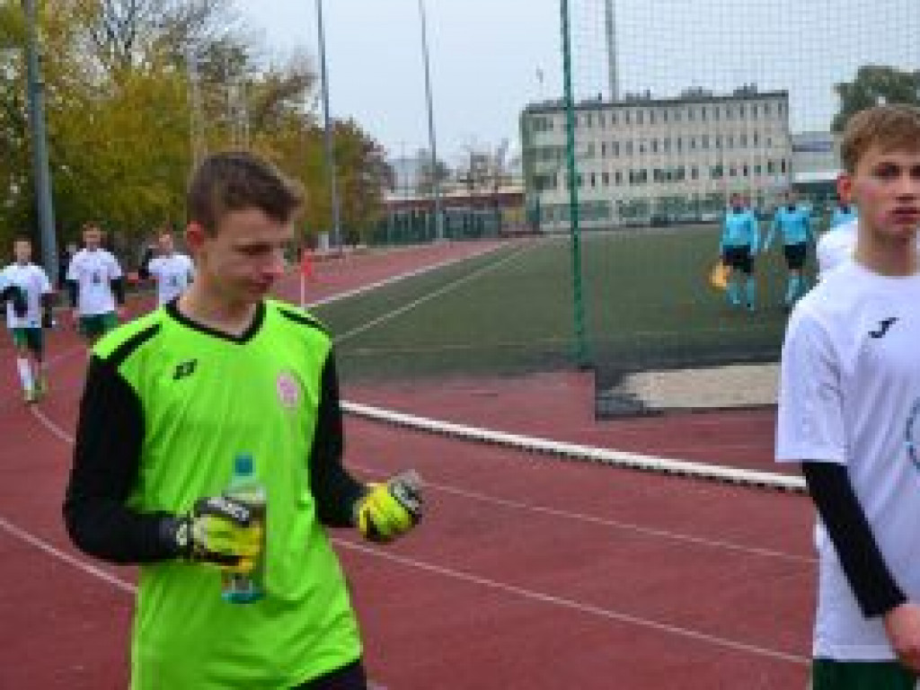 Coraz mniejsze szanse Pelikana-2002 na utrzymanie się w II lidze
