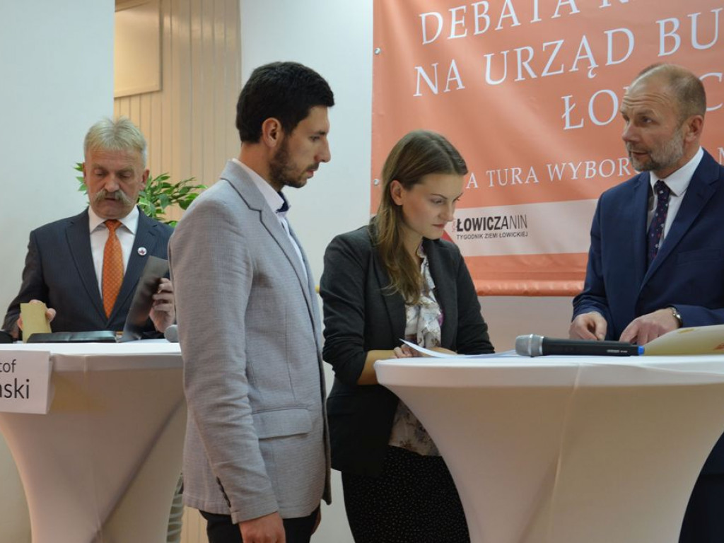 Debata kandydatów na burmistrza Łowicza - tutaj ją obejrzysz
