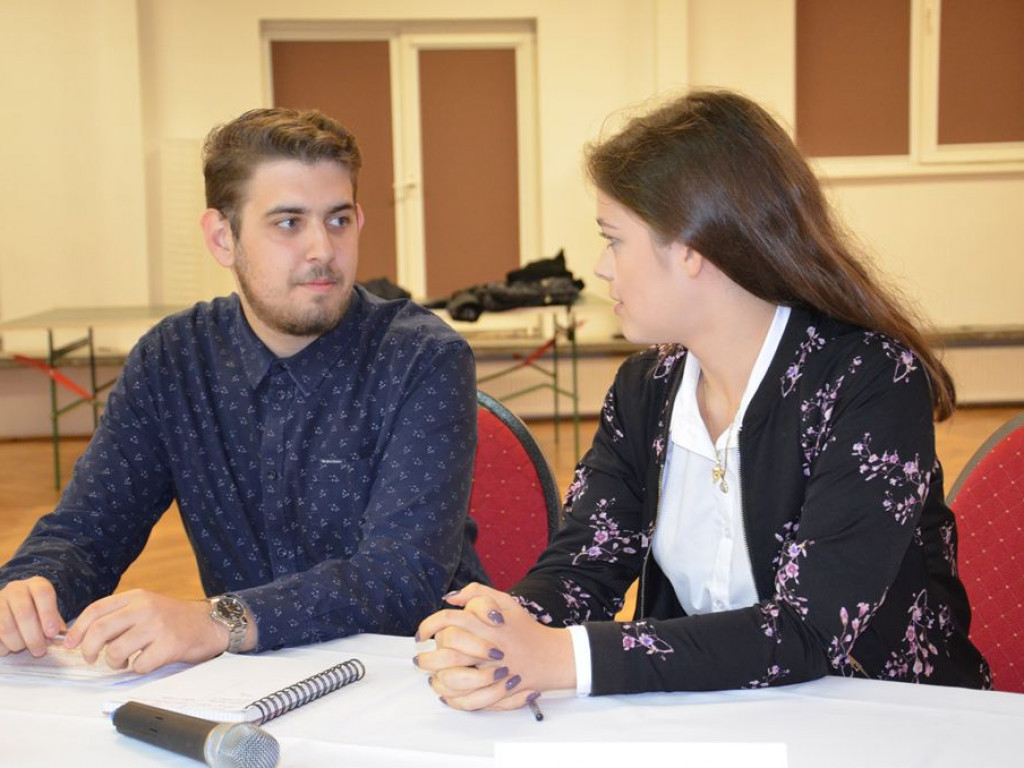 Debata kandydatów na burmistrza Łowicza - tutaj ją obejrzysz