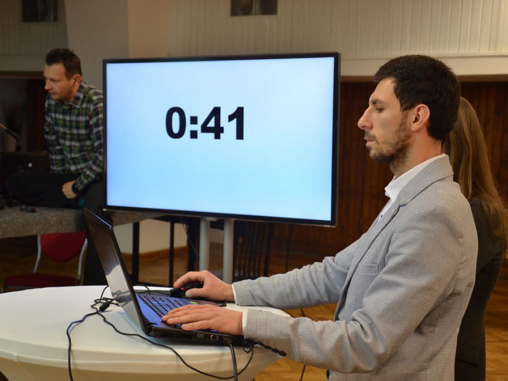 Debata kandydatów na burmistrza Łowicza - tutaj ją obejrzysz