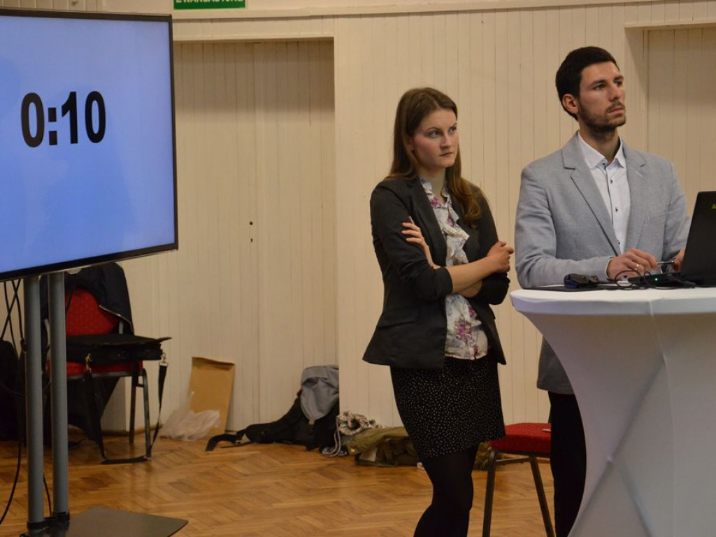 Debata kandydatów na burmistrza Łowicza - tutaj ją obejrzysz