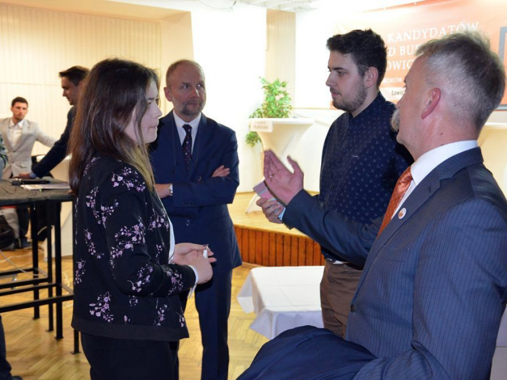 Debata kandydatów na burmistrza Łowicza - tutaj ją obejrzysz
