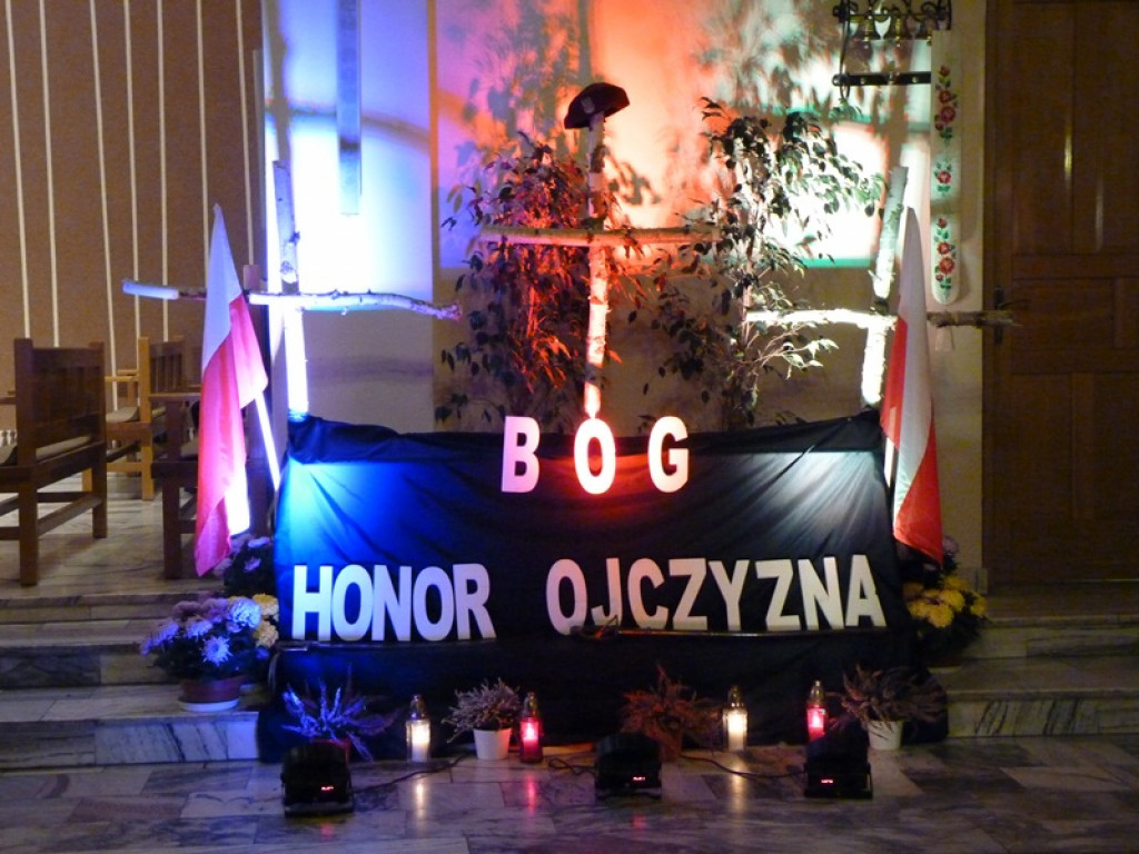Noc Świętych i wieczór patriotyczny w kościele na Bratkowicach