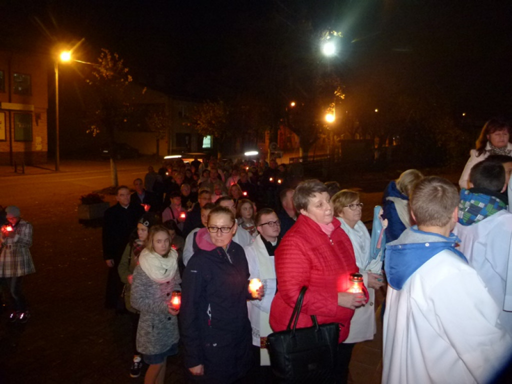 Korowód Świętych przeszedł ulicami Głowna