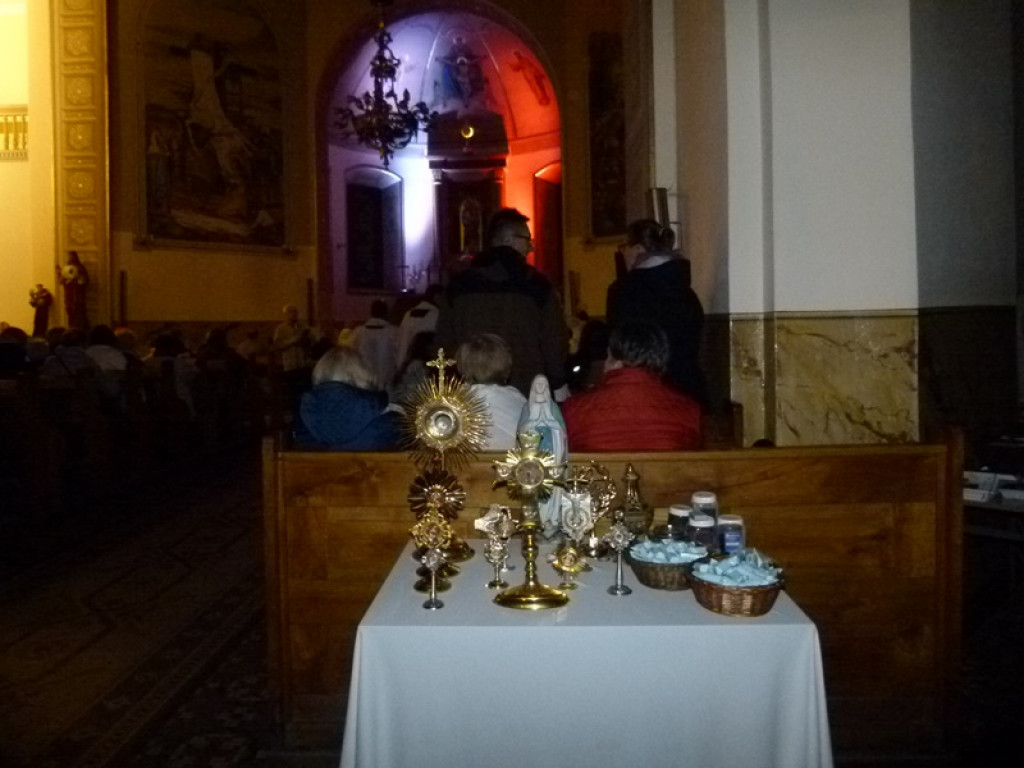 Korowód Świętych przeszedł ulicami Głowna