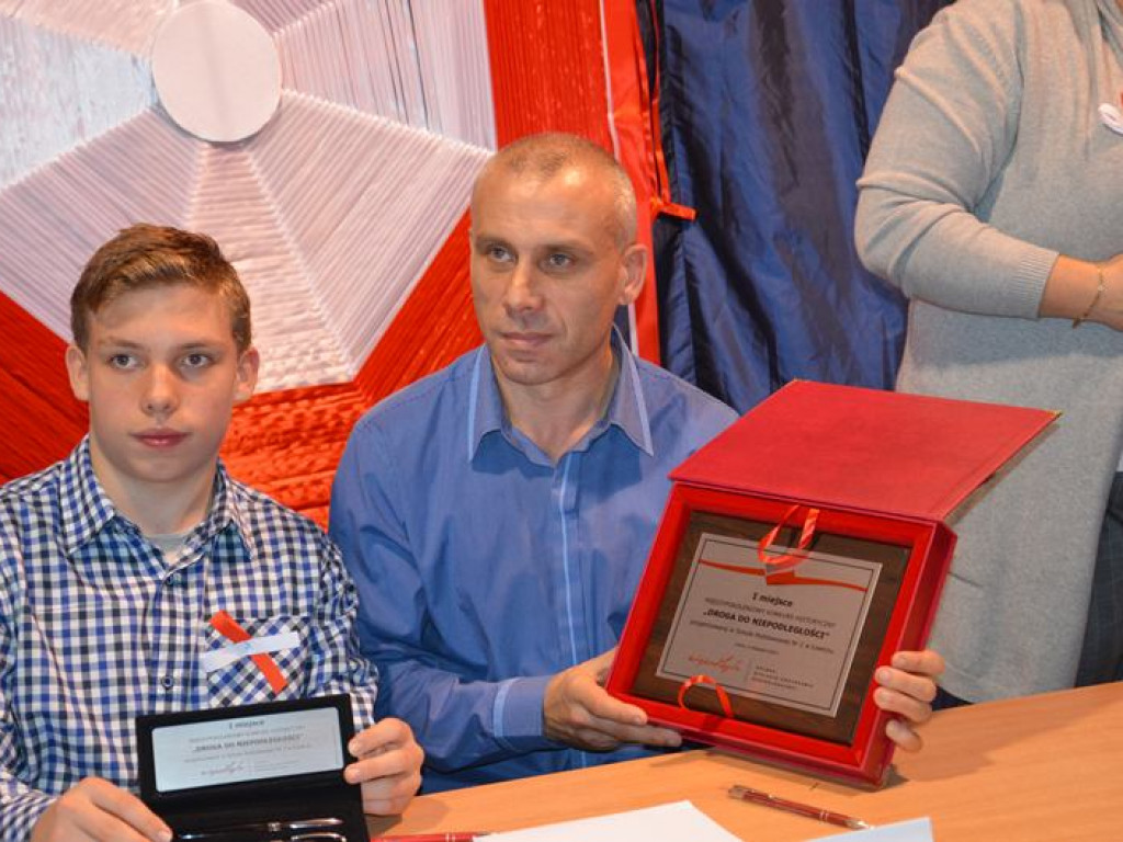 Dwaj ojcowie i dwaj synowie wygrali w konkursie historycznym