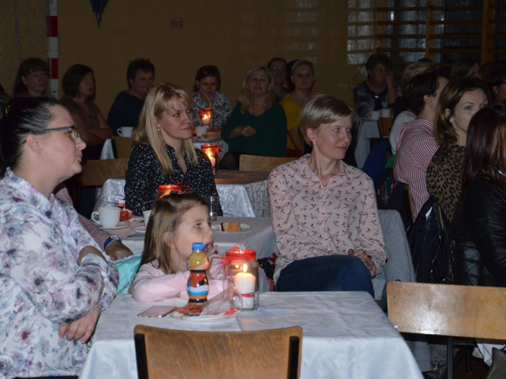 Nastrojowy wieczór patriotyczny w Kocierzewie