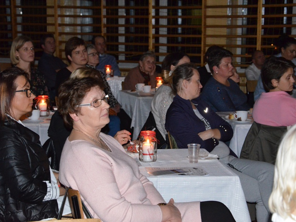Nastrojowy wieczór patriotyczny w Kocierzewie