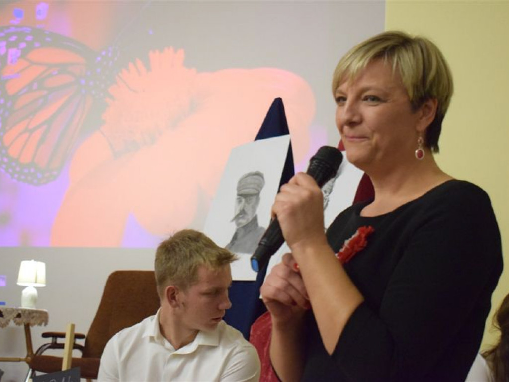 Patriotyczny wieczór w łowickiej bursie