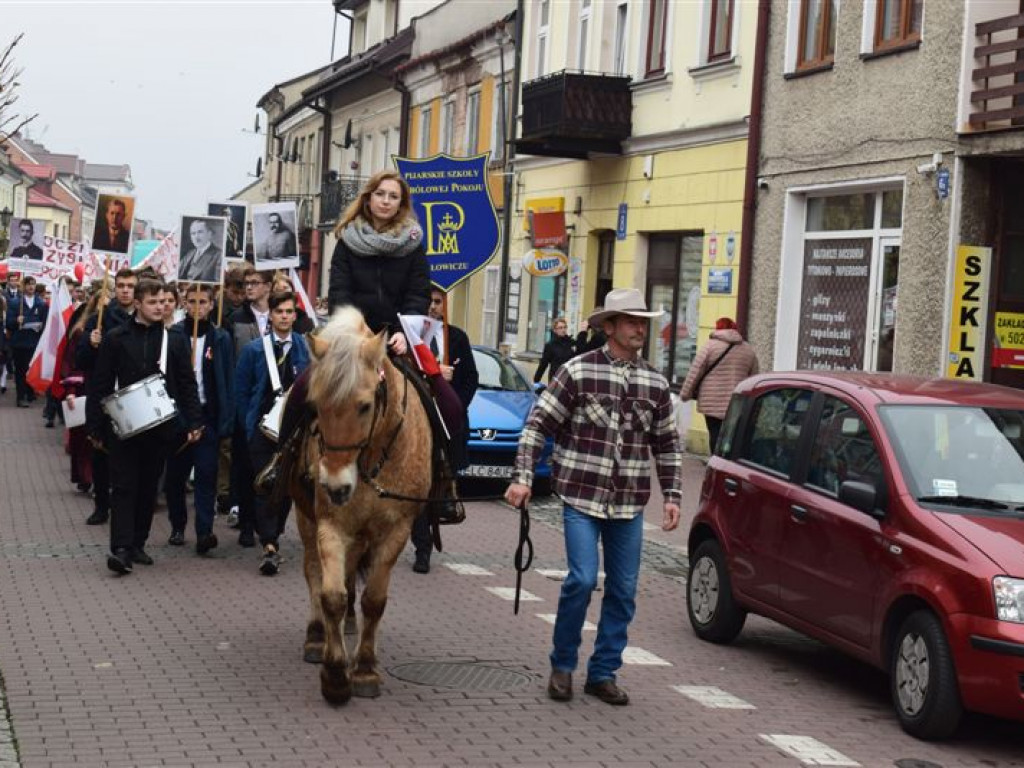 Rekord dla Niepodległej - szkoły pijarskie