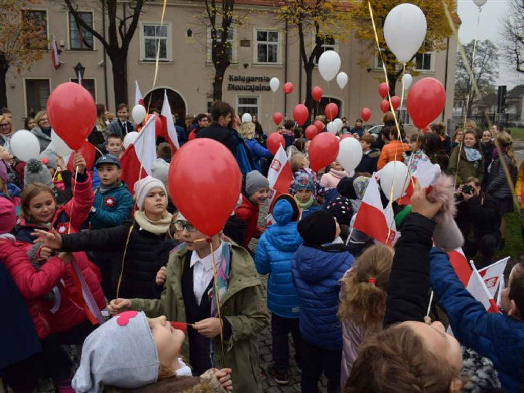 Rekord dla Niepodległej - szkoły pijarskie