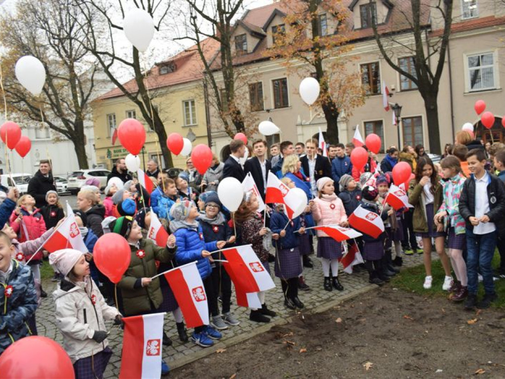 Rekord dla Niepodległej - szkoły pijarskie