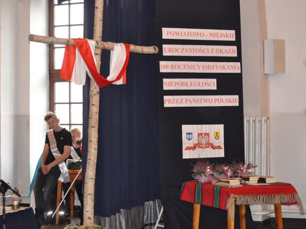 Rekord dla Niepodległej: Patriotycznie przy Podrzecznej [foto+film]