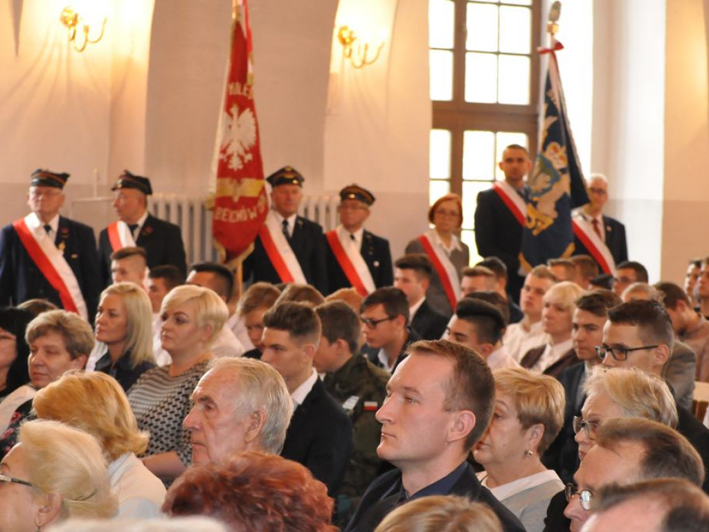 Rekord dla Niepodległej: Patriotycznie przy Podrzecznej [foto+film]