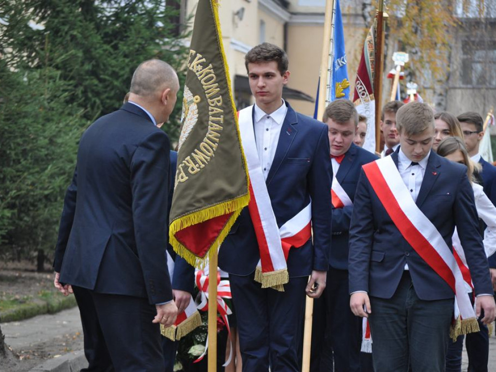 Rekord dla Niepodległej: Patriotycznie przy Podrzecznej [foto+film]