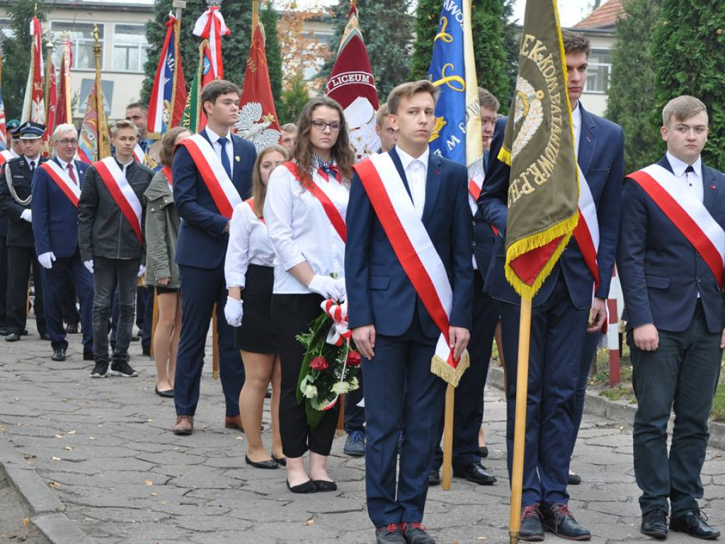 Rekord dla Niepodległej: Patriotycznie przy Podrzecznej [foto+film]