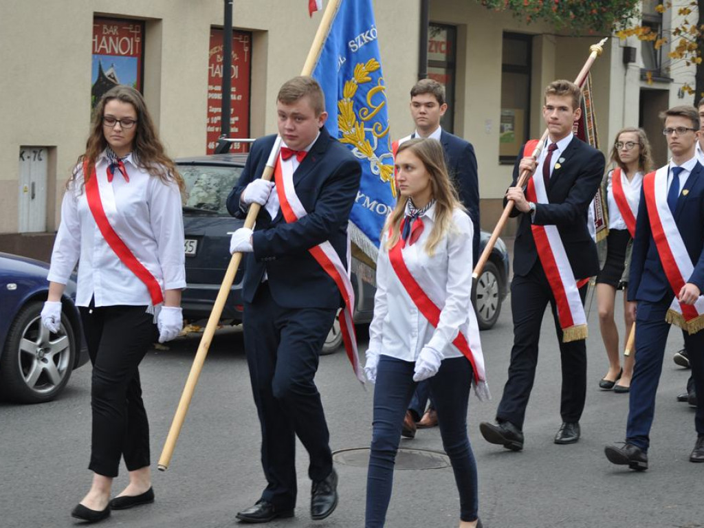 Rekord dla Niepodległej: Patriotycznie przy Podrzecznej [foto+film]