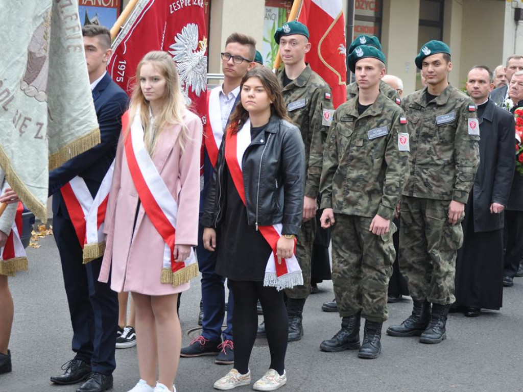 Rekord dla Niepodległej: Patriotycznie przy Podrzecznej [foto+film]