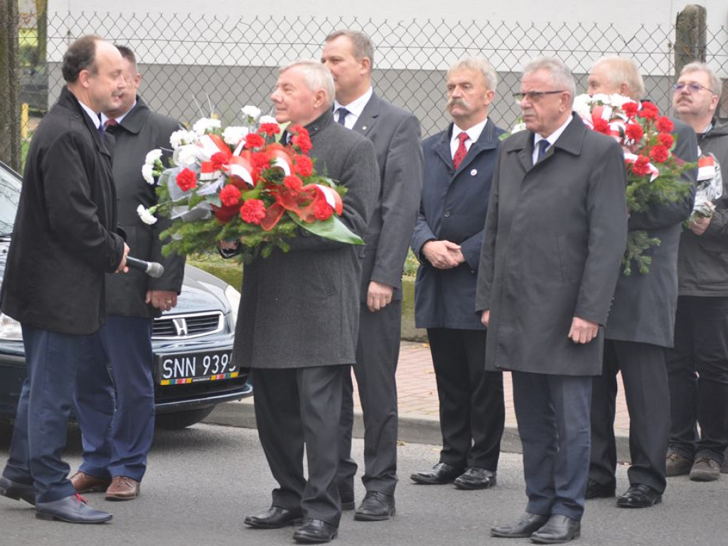 Rekord dla Niepodległej: Patriotycznie przy Podrzecznej [foto+film]