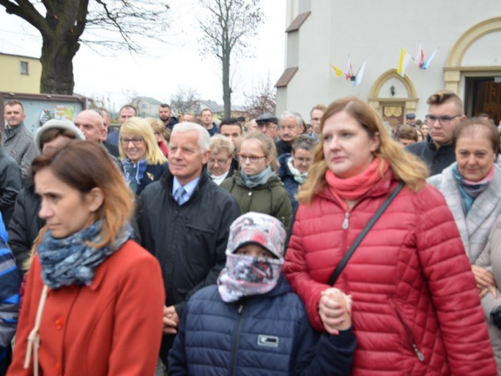 Uroczystości niepodległościowe i kościelne w Łyszkowicach