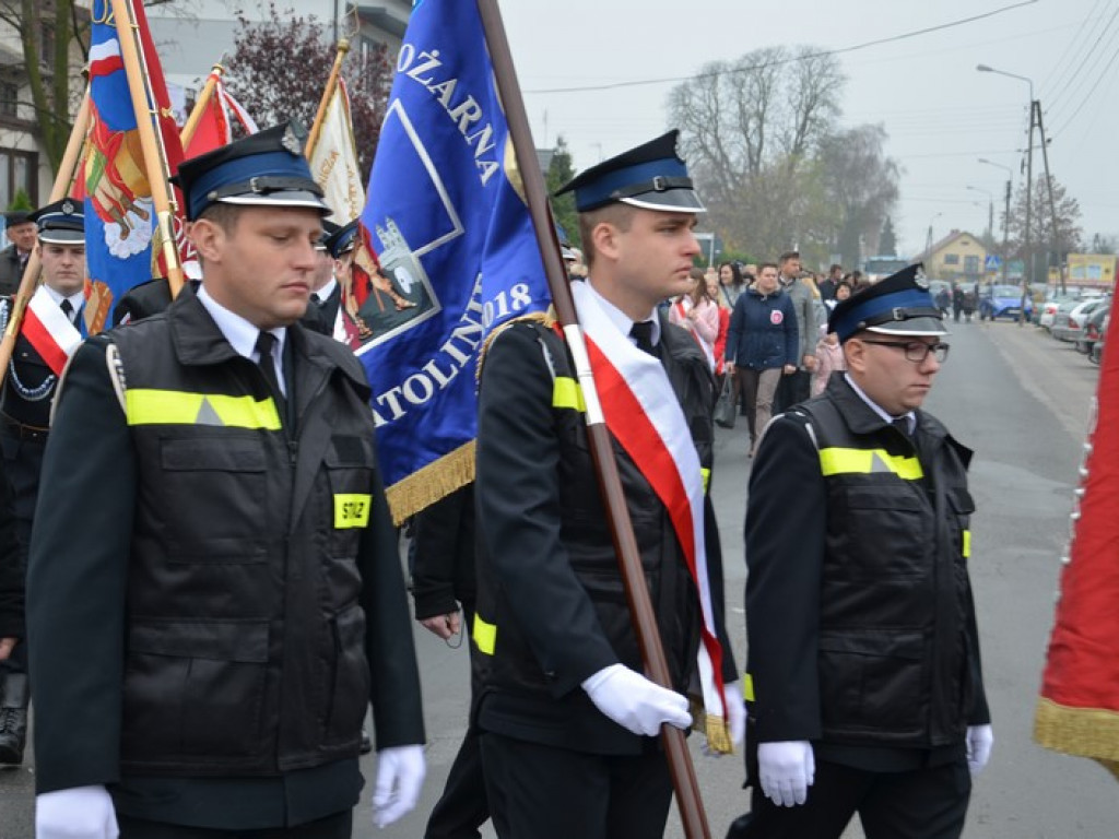 Uroczystości niepodległościowe i kościelne w Łyszkowicach