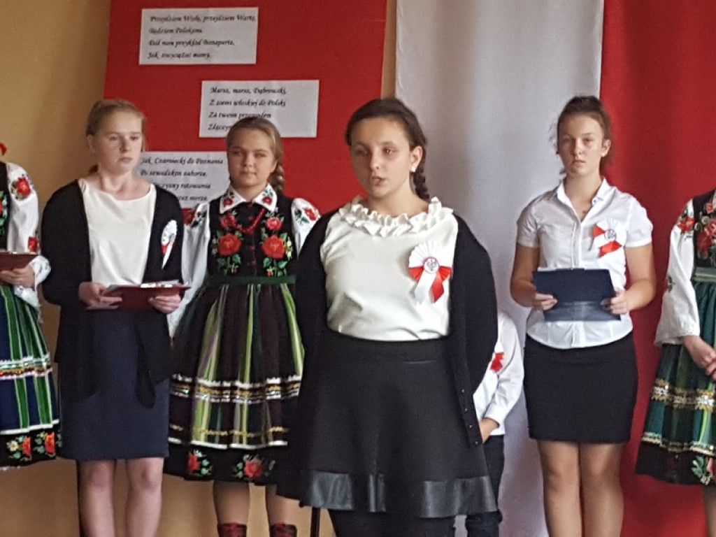 Pieśni patriotyczne zaśpiewane gwarą łowicką w Gągolinie Płd.