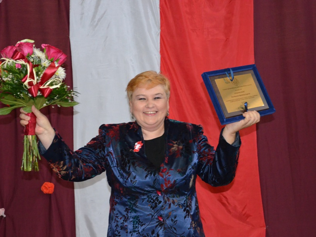 Ślubowanie klas pierwszych i wręczenie tytułu Przyjaciela Szkoły w I LO