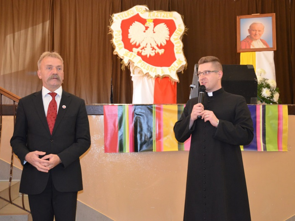 Młodzież recytowała na Korabce