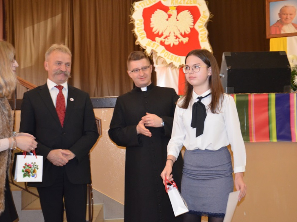 Młodzież recytowała na Korabce