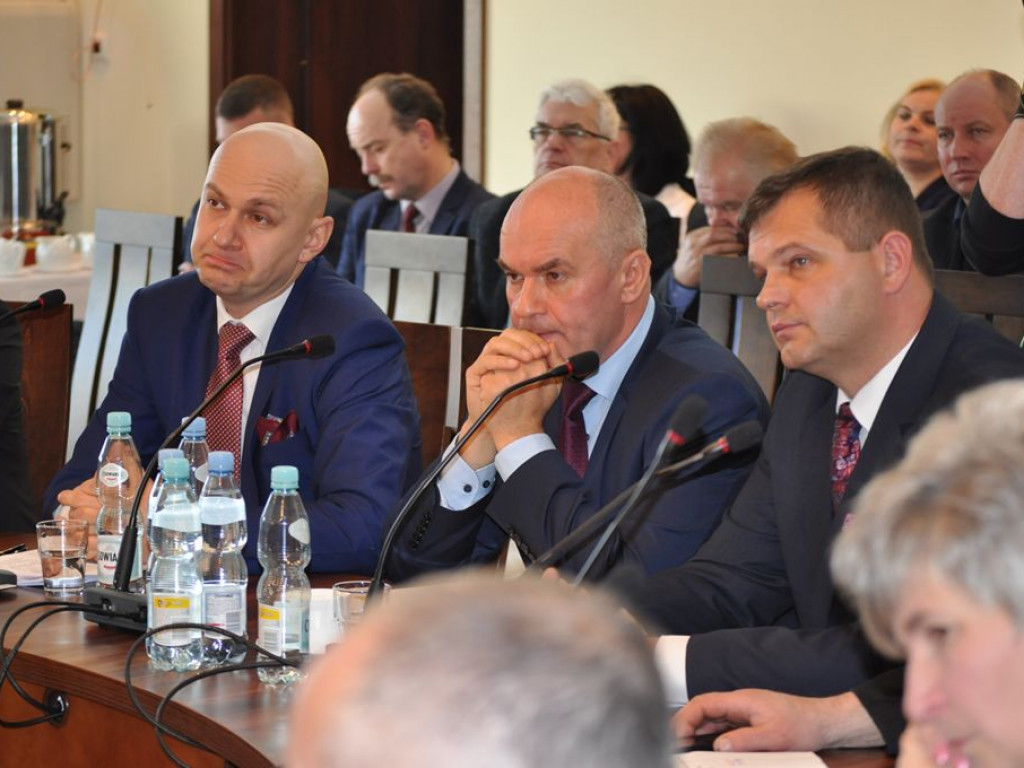 Jaka koalicja będzie rządzić w powiecie: z PiS czy anty-PiS?