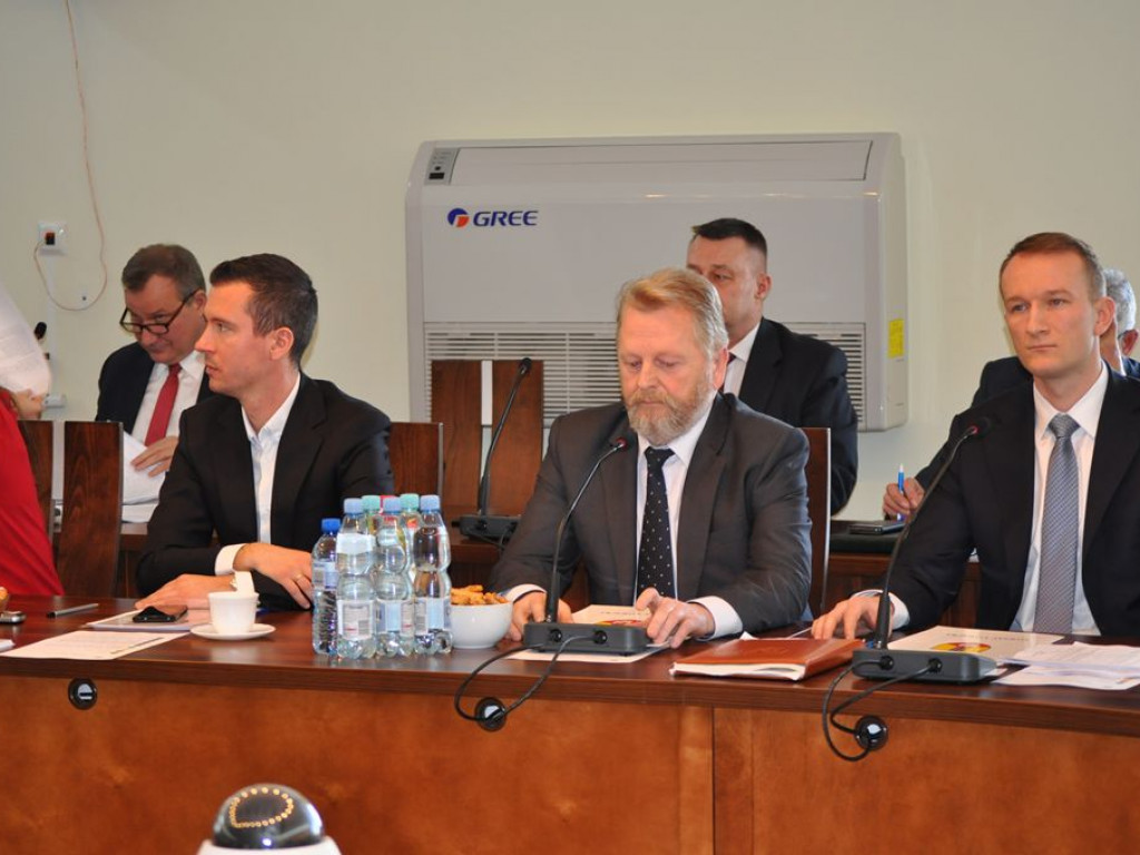 Jaka koalicja będzie rządzić w powiecie: z PiS czy anty-PiS?