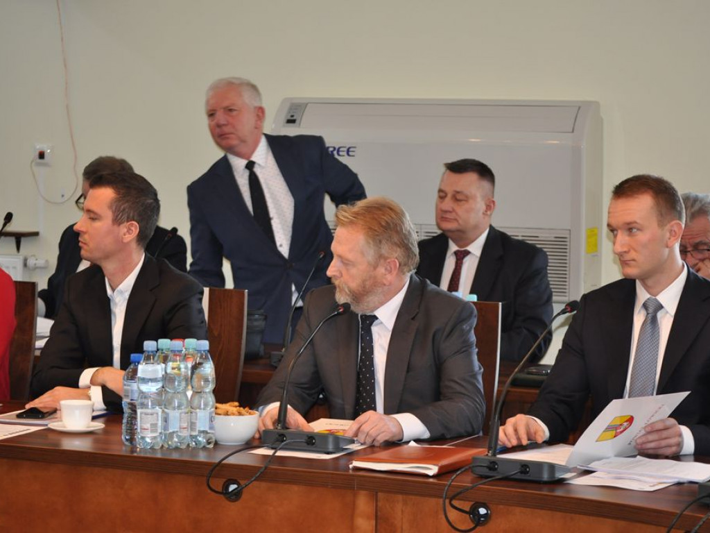 Jaka koalicja będzie rządzić w powiecie: z PiS czy anty-PiS?