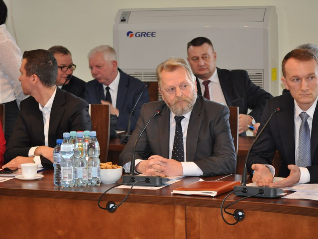 Jaka koalicja będzie rządzić w powiecie: z PiS czy anty-PiS?