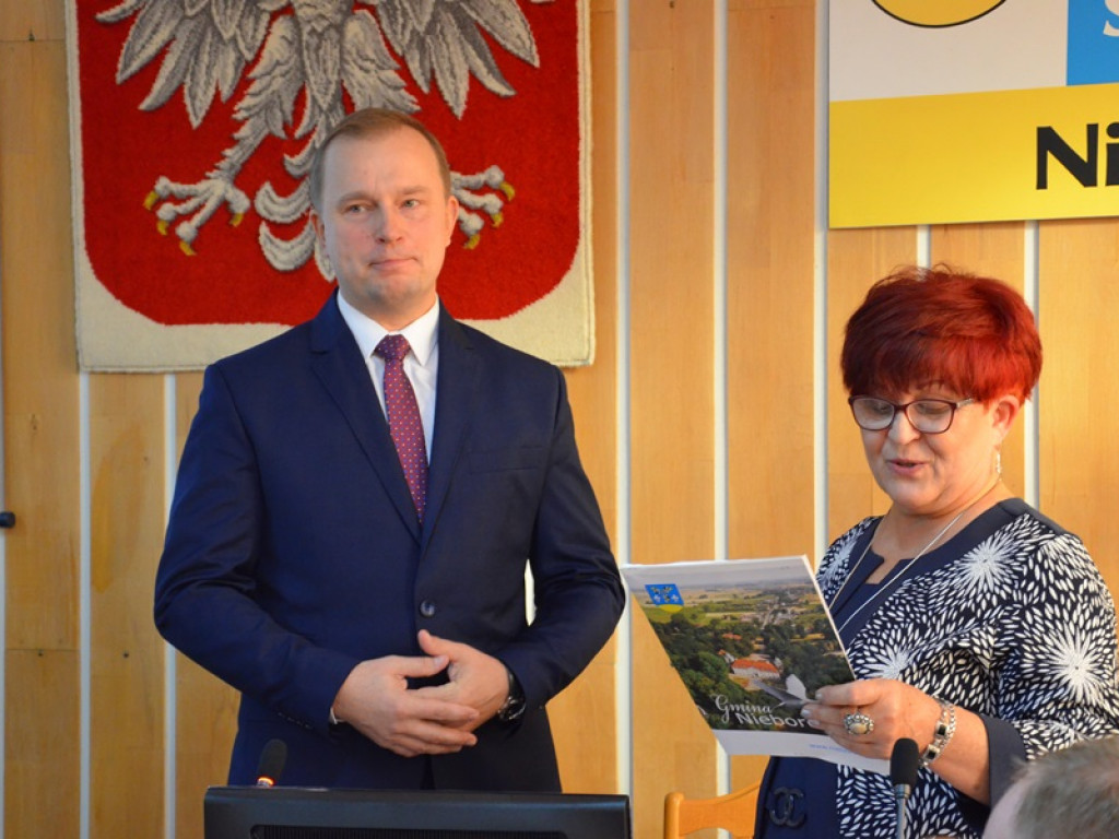 Jarosław Papuga zaprzysiężony na wójta gminy Nieborów