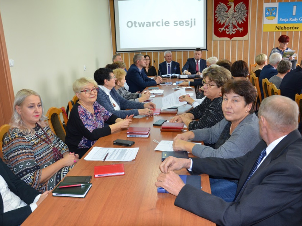 Jarosław Papuga zaprzysiężony na wójta gminy Nieborów