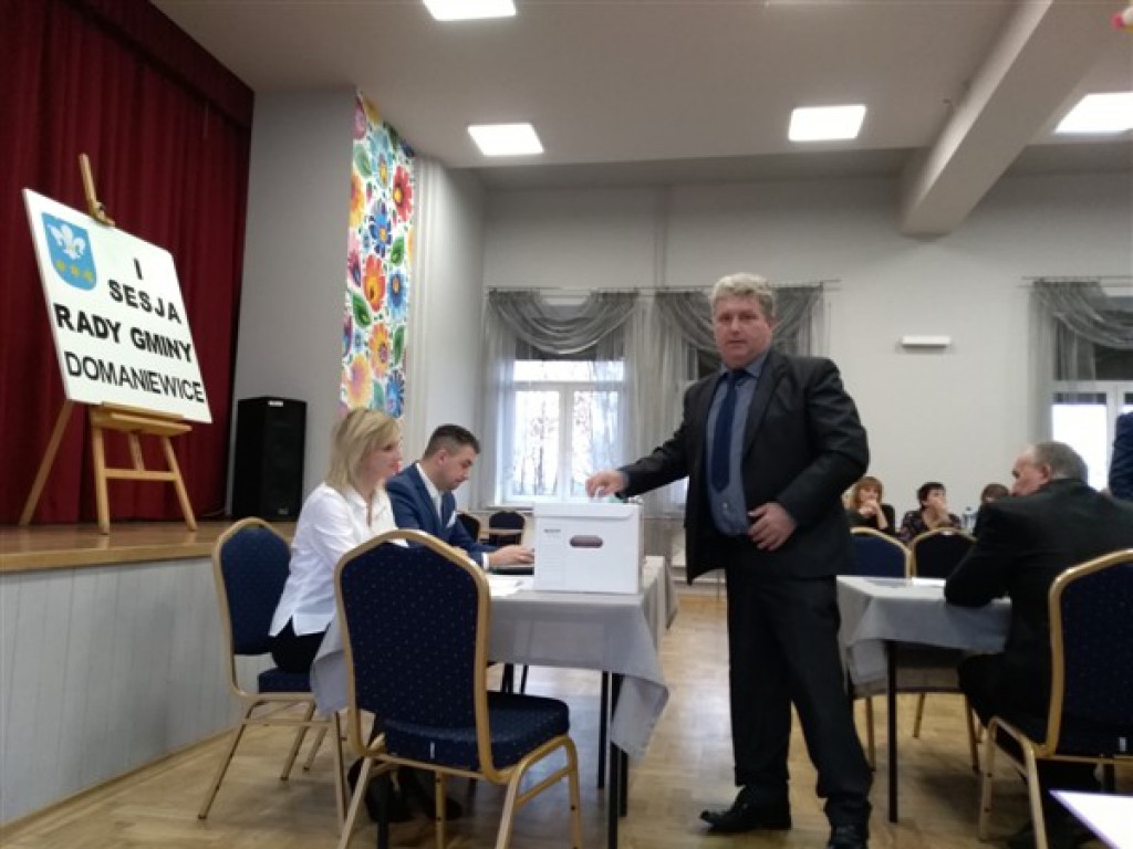Bartłomiej Jurga nowym przewodniczącym Gminy Domaniewice