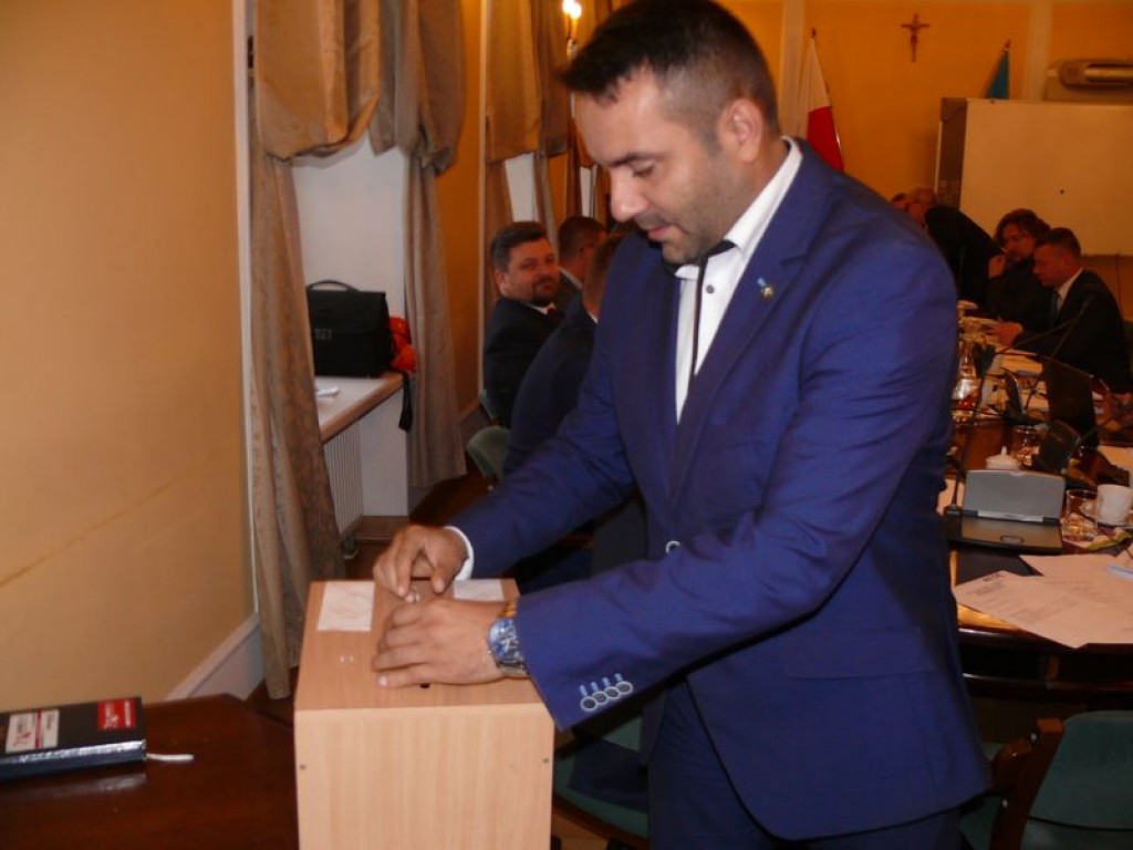 Dwaj dotychczasowi burmistrzowie nie 