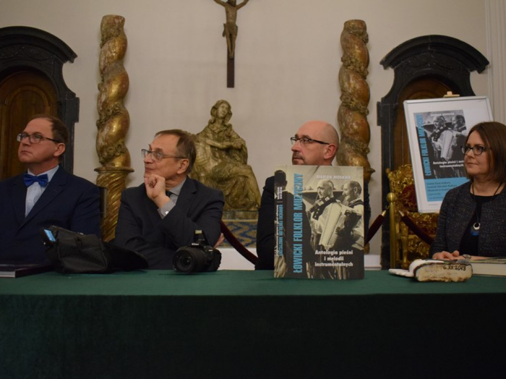 Pełna sala na promocji antologii Mariana Moskwy