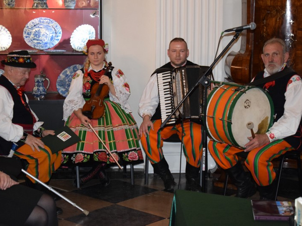 Pełna sala na promocji antologii Mariana Moskwy