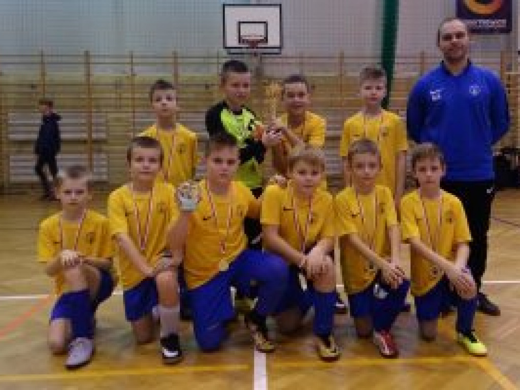 Trzecie miejsce dla UKS AP Champions Łowicz