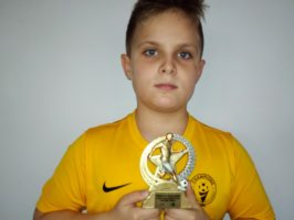 Trzecie miejsce dla UKS AP Champions Łowicz