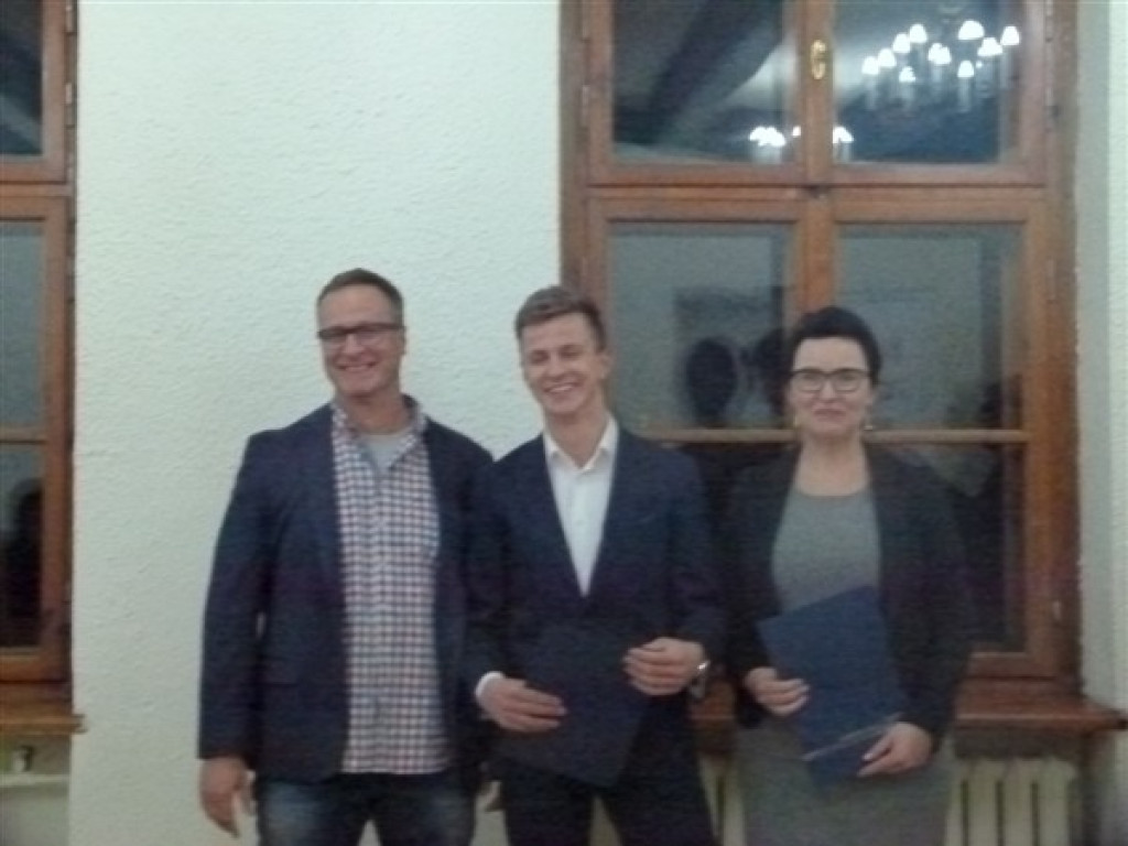 Burmistrz nagrodził zdolnych sportowców